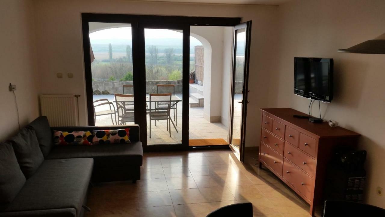 Classy Panorama Apartman ティハニ エクステリア 写真
